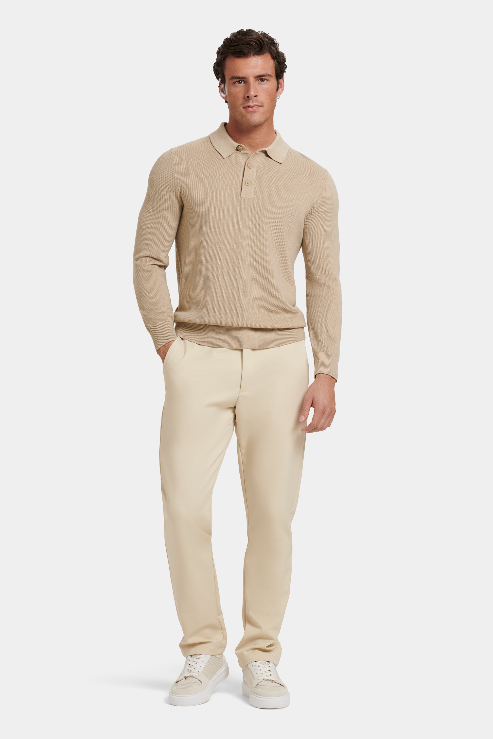LOS PANTALONES TECH