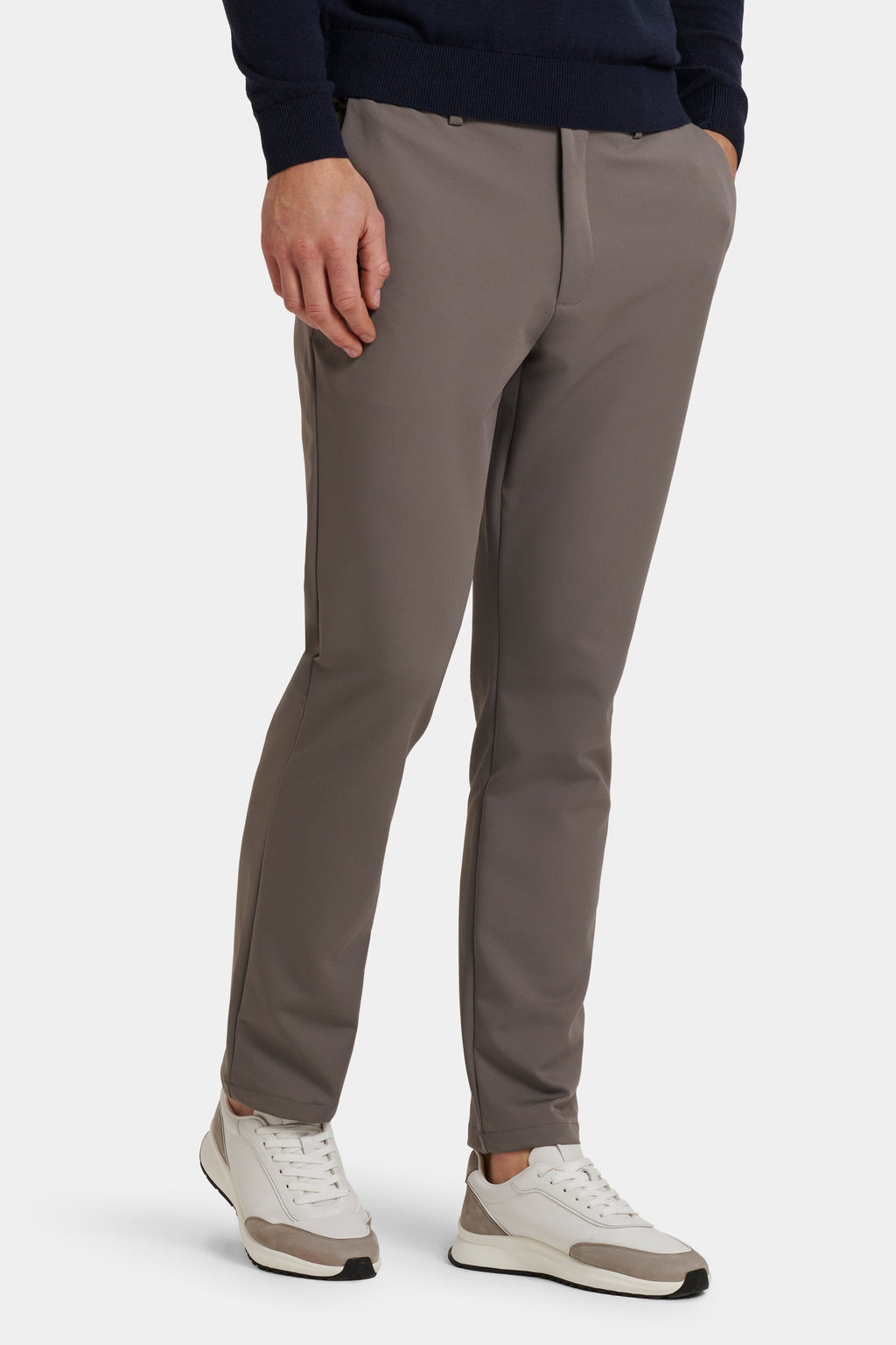 LOS PANTALONES TECH