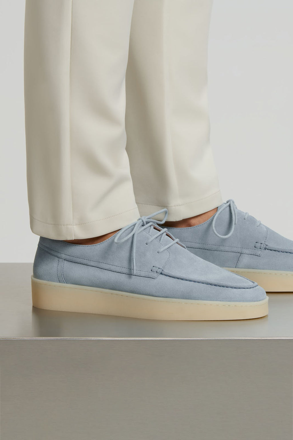 EL MOCASÍN CLÁSICO CON CORDONES