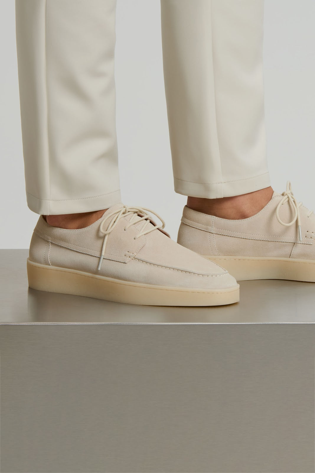 EL MOCASÍN CLÁSICO CON CORDONES