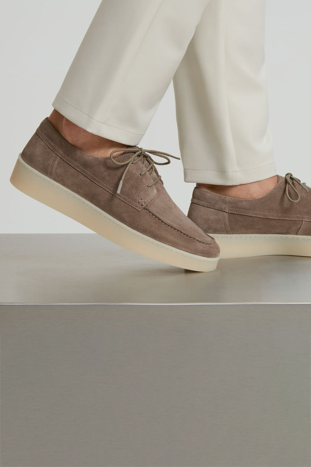 EL MOCASÍN CLÁSICO CON CORDONES