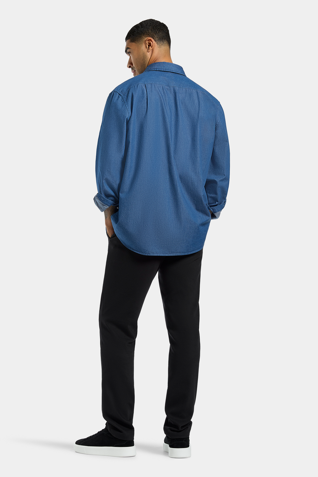 THE CHAMBRAY SHIRT