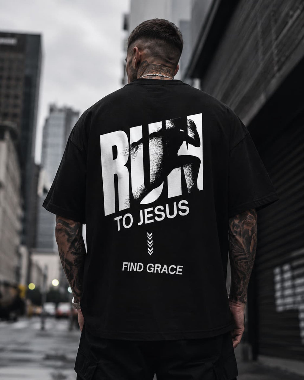 RUN TO JESUS - Oversized T-Shirt